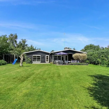Holiday home Henryk - 500m From The Sea In Sealand By Interhome
